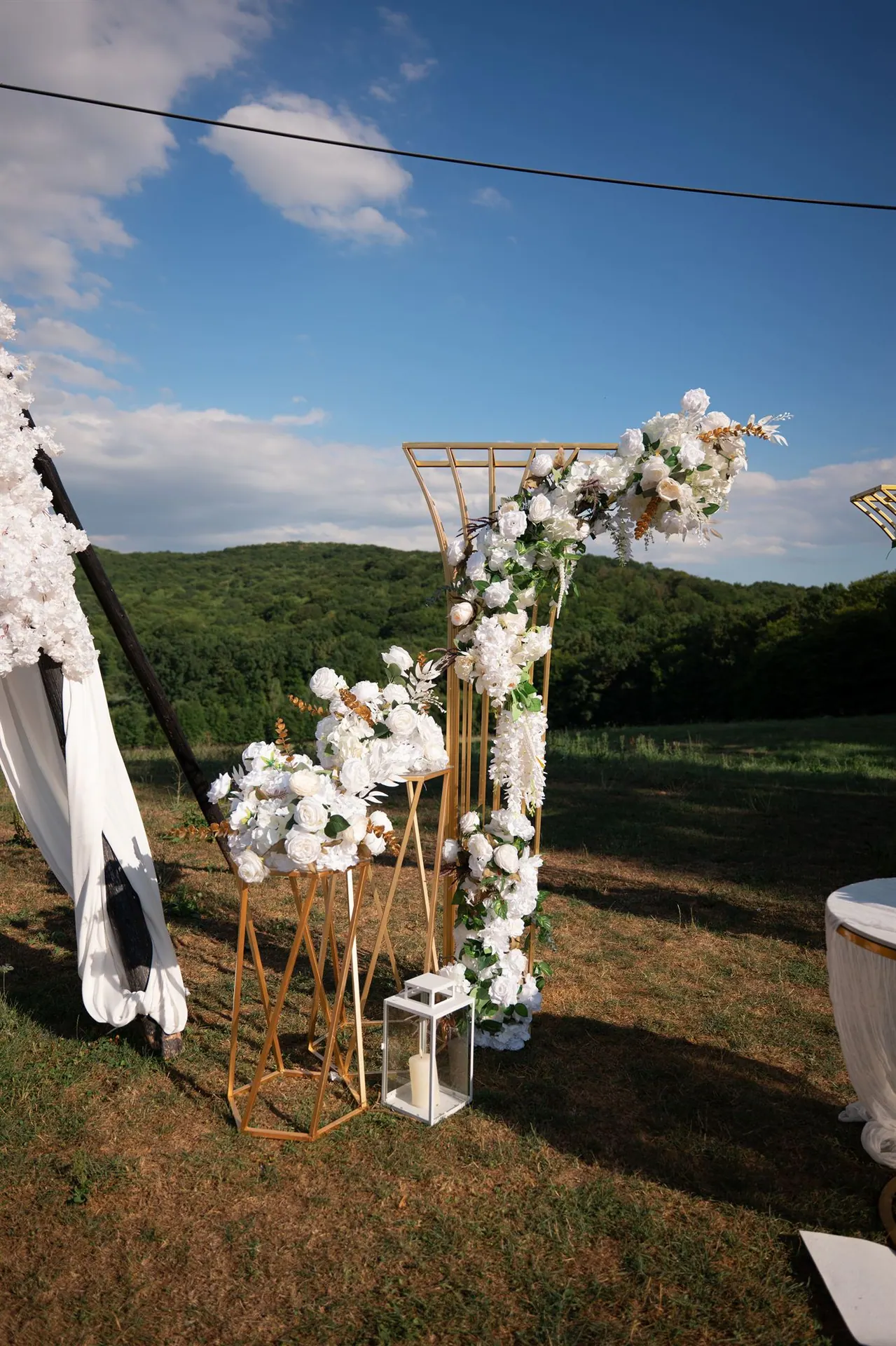 Arcadă florală pentru cununie